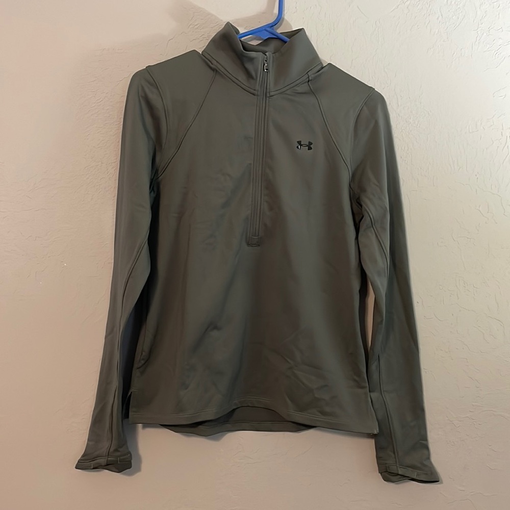 Under Armor Gray Half Zip Pull Over